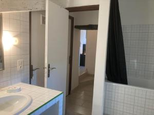B&B / Chambres d'hotes Logis des Magnans -Les terrasses du Coutach - : photos des chambres