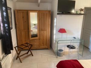 B&B / Chambres d'hotes Logis des Magnans -Les terrasses du Coutach - : photos des chambres