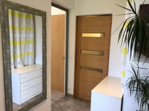 appartement dans maison de ville avec jardin