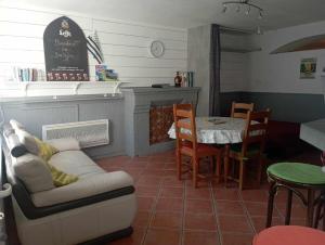 Appartements Ancien Bar Lemon Cafe : photos des chambres