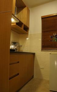 Serviced Apartment next to the Hanoi Opera House Căn hộ đầy đủ tiện nghi có thang máy ngay gần Nhà Hát Lớn