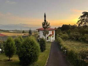 Parque Nacional Volcán Poás Cabaña Abby
