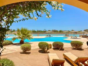 Magical 2BR GroundFree Pool & Lagoon Access @ElGouna