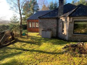 Wester Curr Cottage - Luxury 5-Star Cottage with Private Pool & Hot Tub