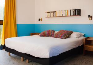 Villa esprit moderniste avec piscine