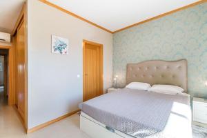 Fantastic Townhouse with Pool and Sea Views