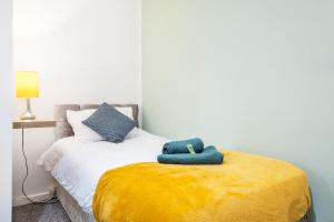 20pct OFF LONG STAYS CONTRACTORS Welcome Chantry close stay