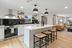 Cozy Home in Downtown McKinney with Backyard - Princeton