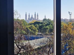 PASARELA ALMOZARA HOME & Parking gratis