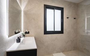 New villa for up to 12 people Golf view