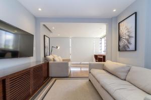 Queen Victoria - Orla da Barra da Tijuca