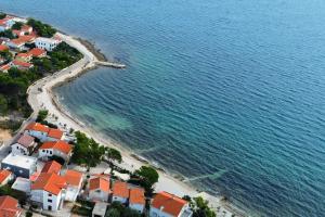 Apartments by the sea Vir - Kozjak, Vir - 22152