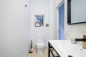 Entire Queen Loft