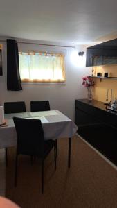 Appartements Studio maxi 3 pers, acces H24, proche gare pour Paris : photos des chambres