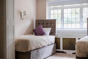 Traditional Family House Near Beach -Great Garden!