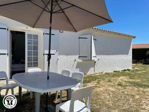 Maison proche plage avec jardin, prêt vélos, internet et espace lingerie - FR-1-426-545