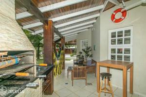 Casa charmosa condomínio de Pauba - 4 suites