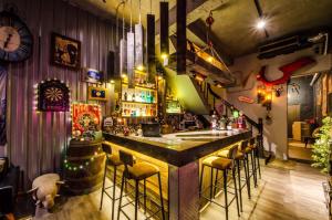 Sleep inn 旅宿l k歌l烤肉l麻將l調酒l國旅卡特約l可包棟