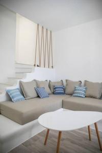 White Nadora Naxos Villa