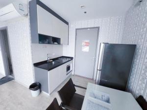 泰国芭提雅thebase无边游泳池公寓