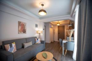 Niki Athens Suites - Sunny Suite in Monastiraki Historical Centre