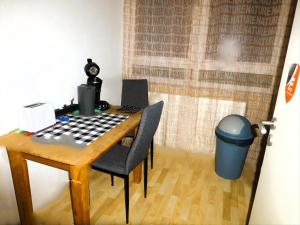 CITY APP # 2 ZKDB auf 68qm # Etage 4 im Hochhaus mit Aufzug # Ideal für Dates & Monteure & Abenteurer