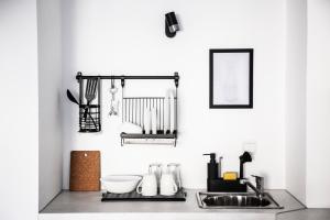 White Сozy Studio A next to the Gondola