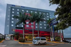 City Express Plus by Marriott Guadalajara Expo - 阿吉吉克