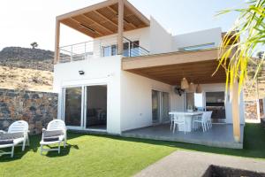 Beachfront Villa Kyma - Your own Private paradise