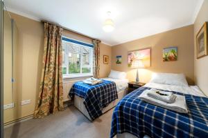 Bright & Cosy Gem ~ Battersea Park View ~ King Bed