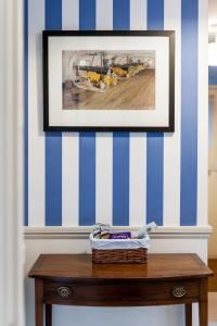 Bright & Cosy Gem ~ Battersea Park View ~ King Bed