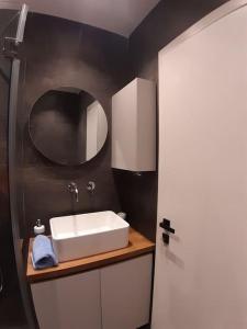 Artemis Luxury Suite in Iktinou Pedestrian & Mitropolitou Iossif area