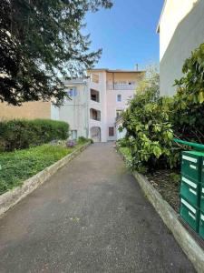 Appartements Duplex cosy Nancy a 10 minutes : photos des chambres