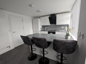 Luxury room in 2 bed Apartment