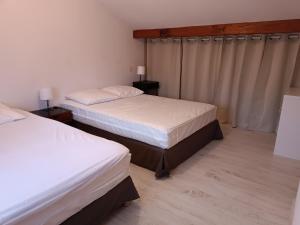 Maisons de vacances Maison classee avec jardinets a 800m de la plage : photos des chambres