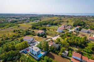 Villa Valy with heated pool