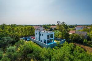 Villa Valy with heated pool
