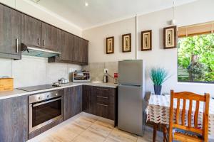 Modern Cozy Apartment Near Beach- 1 Bedroom