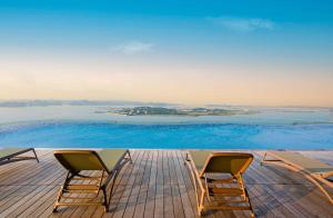 A La Carte Ha Long Bay Managed by Anstay