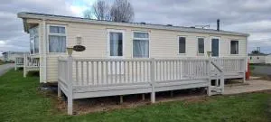 Dog Friendly Caravan Heacham Norfolk Holiday - Dersingham