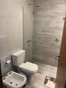 DEPARTAMENTO CENTRICO DE LUJO CON PISCINA Y COCHERA