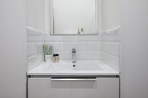 Pertinax Cosy 2 pièces au coeur du centre ville de Nice AC