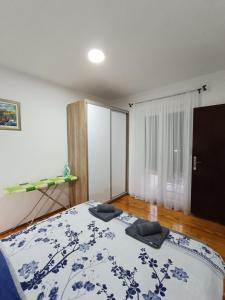 Entire house floor - 2-Bedroom Cozy & Peaceful Apartment