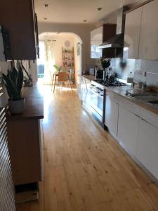 Apartment with balcony West Bridgford