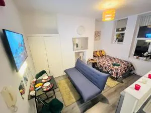 Luxurious Studio flat in Shipley Central - 索尔泰尔