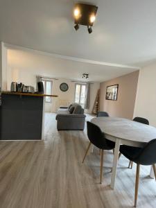 Appartements Le Duplex - Hyper centre - Tout equipe - Parking : photos des chambres