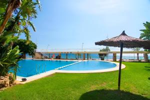 Olivar Beach by Agencia Poniente