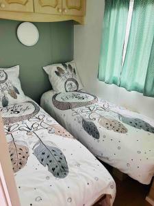 Equi lodge dans la forêt proche Disney