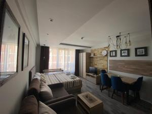 Milmari Premier 28 Kopaonik