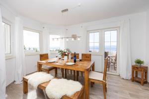 Villa Lea with a beautiful view and swimming pool